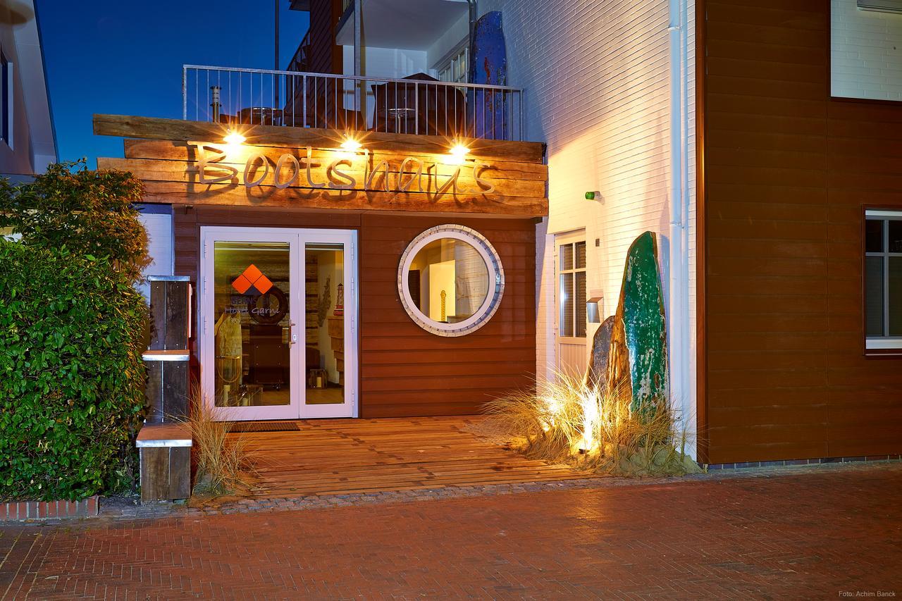 Bernstein-Hotel Bootshaus Busum Exterior photo